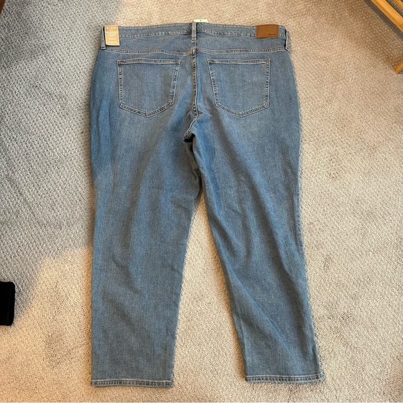 NEW Madewell Plus Size Jeans | Perfect Vintage Loose Fit Distressed Curvy Jeans - Picture 4 of 5